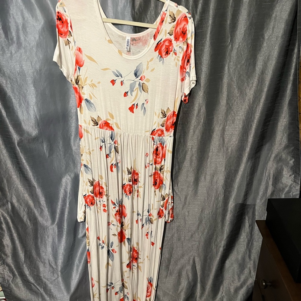 Maternity maxi dress